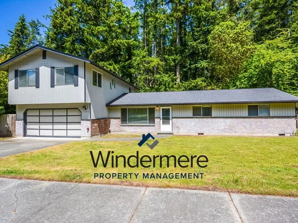 1792 NE Sumner Dr, Oak Harbor, WA 98277