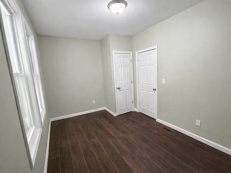 89 Ingraham Pl — Photo 12