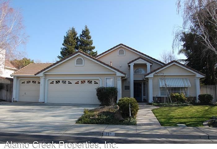 1st image of 731 Fox Hollow Way