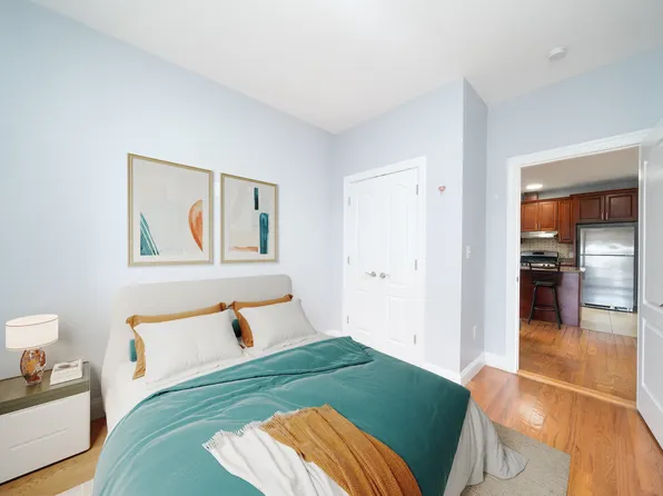 187 Zabriskie Street image 4 of 11