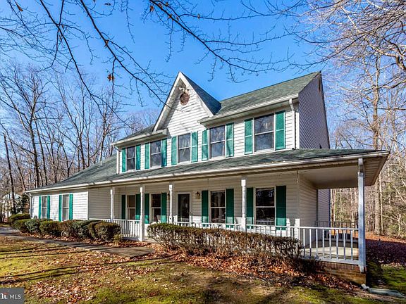 3rd image of 9535 Hickory Acres Dr