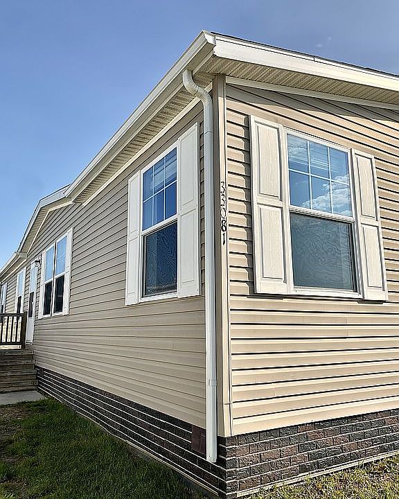 1st image of 33081 Oak Ct