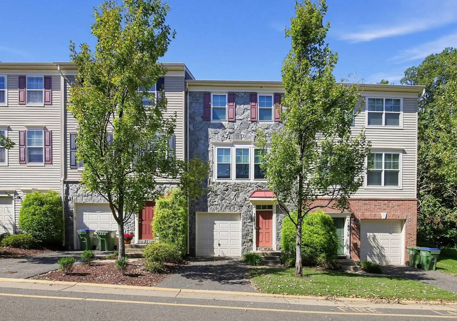 Charming 3BR House in Stafford — Photo 2
