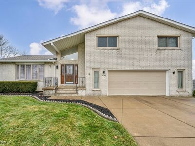 30185 Overlook Dr, Wickliffe, OH, 44092