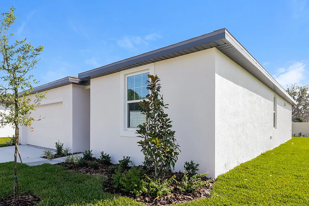 3 bed, 2.0 bath, 1491 sqft, $3,410 — Photo 3
