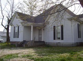 413 S Main St, Adairville, KY 42202