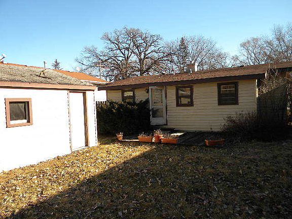 3rd image of 1032 Hillwood Cir