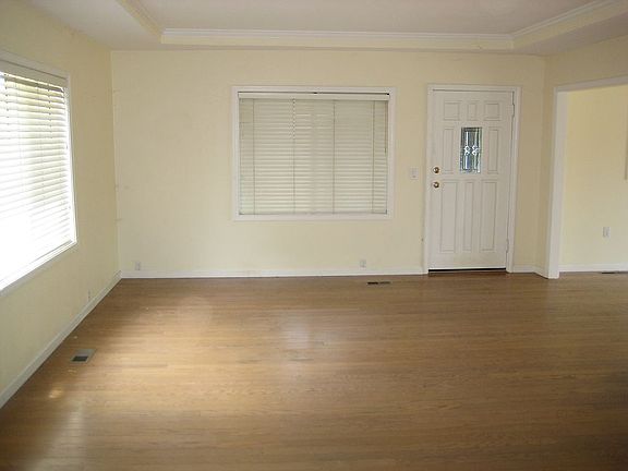3rd image of 15308 N Curry Ave