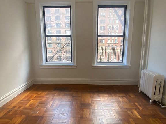 3rd image of 1067 Park Ave APT 3C
