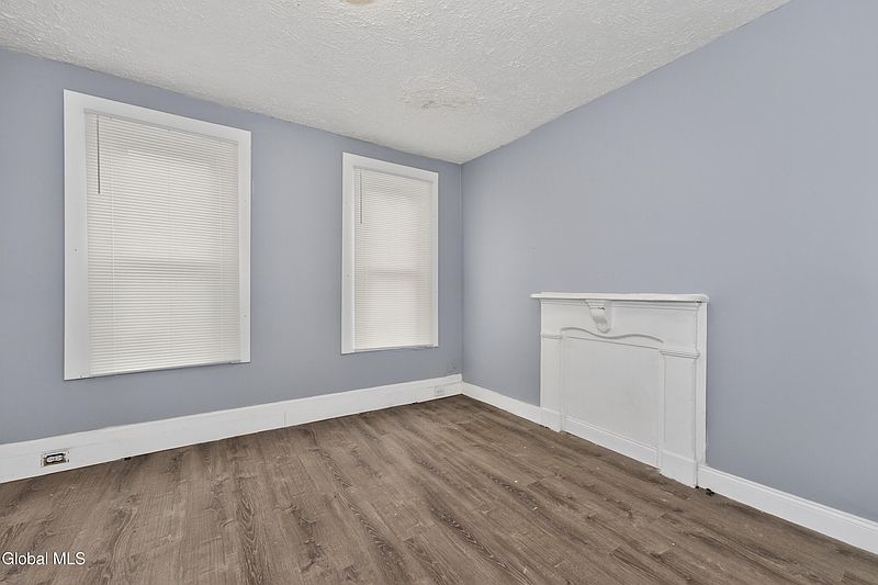 5th image of 512 1st Street