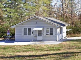 118 L R Smith Ave, Hendersonville, NC 28791