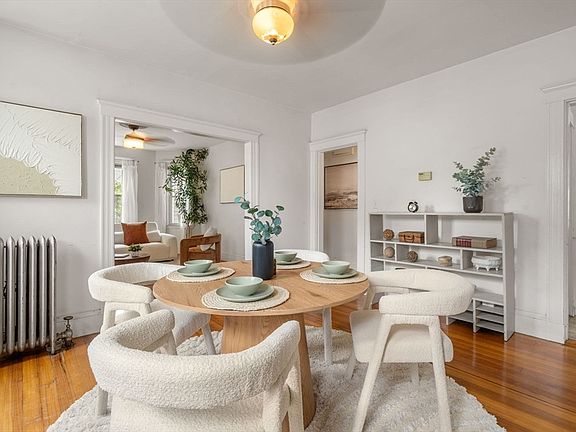 3rd image of 7 Sumner St #2