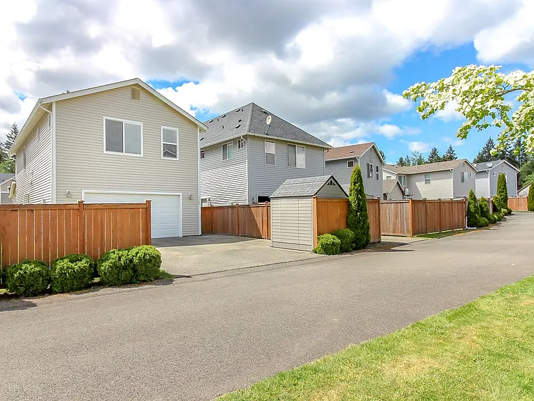 1360 Sinclair Dr — Photo 35