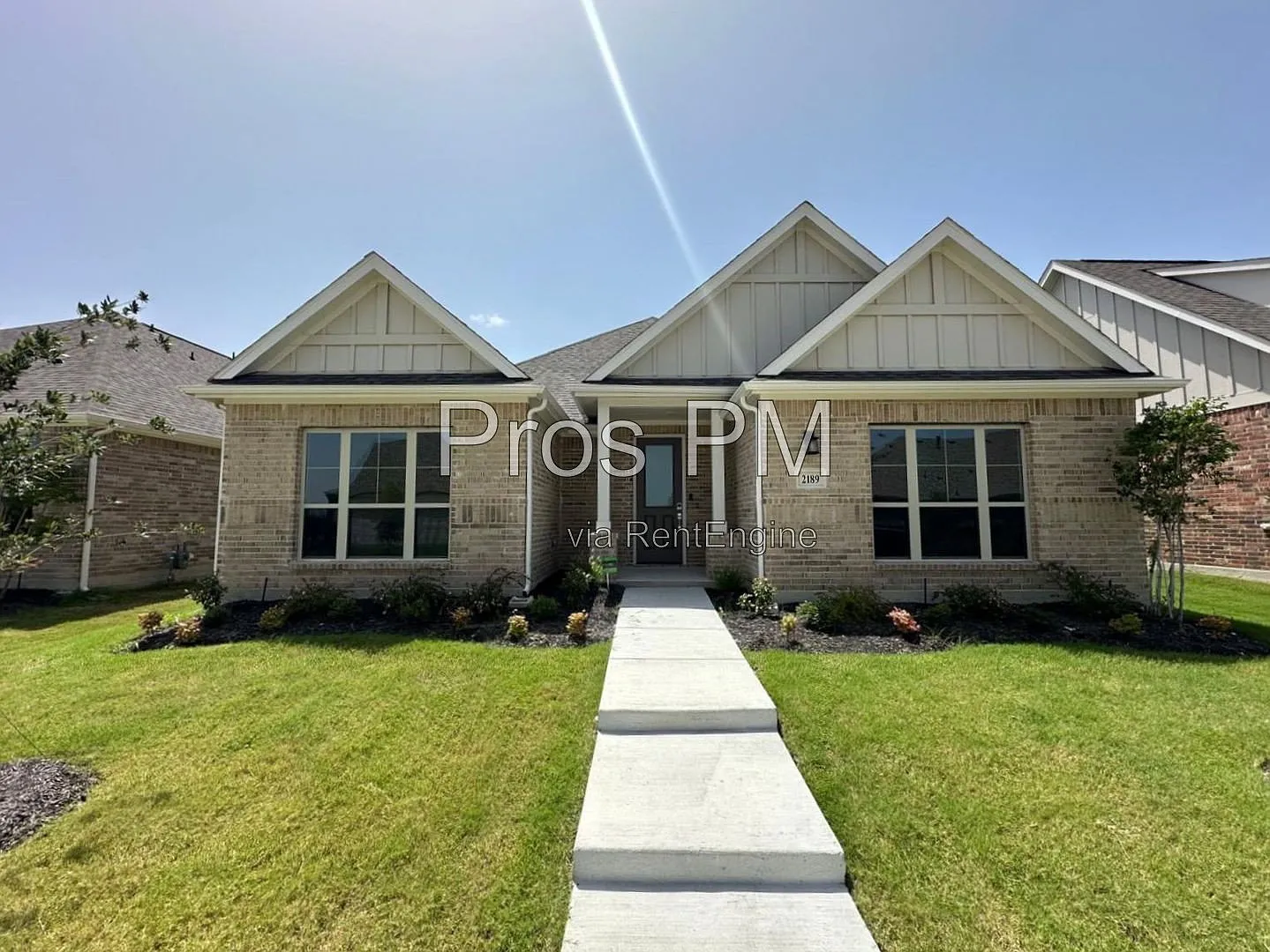 3 bed, 2.0 bath, 2042 sqft, $2,750 — Photo 2