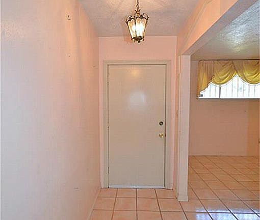 3rd image of 209 Stonehenge Ln