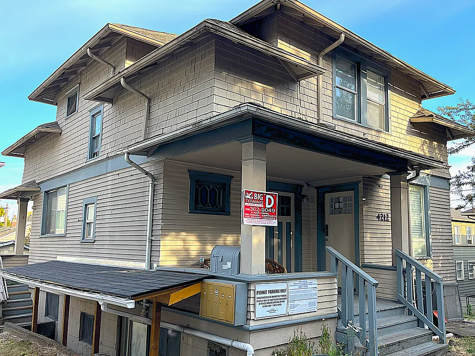 4212 Pasadena Pl NE #5