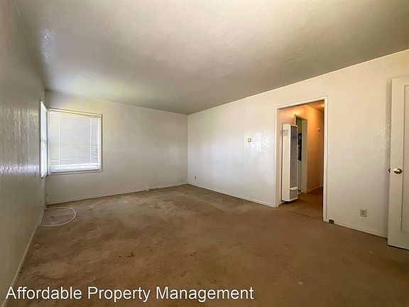 4th image of 20651 Agnes Ln