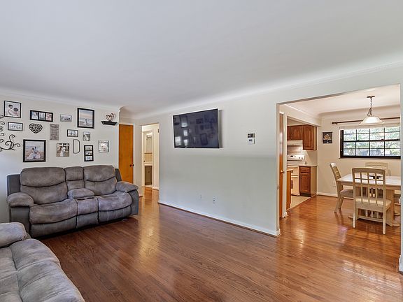 4th image of 11765 Woodwind Dr