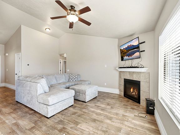 3rd image of 445 S Hinckley Rd #309