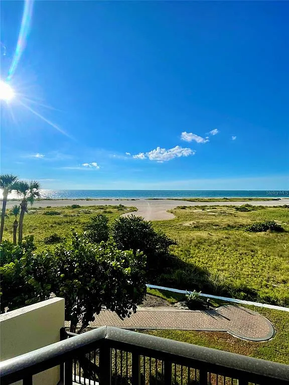 2 bed, 2.0 bath, 1464 sqft, $6,500 — Photo 4