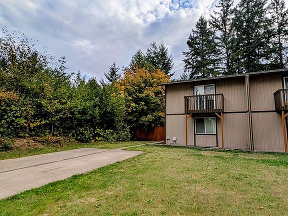 3rd image of 9179 Shadowcrest Ln NE