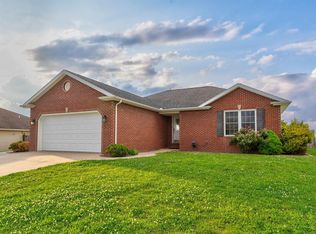 410 W 20th St, Huntingburg, IN 47542