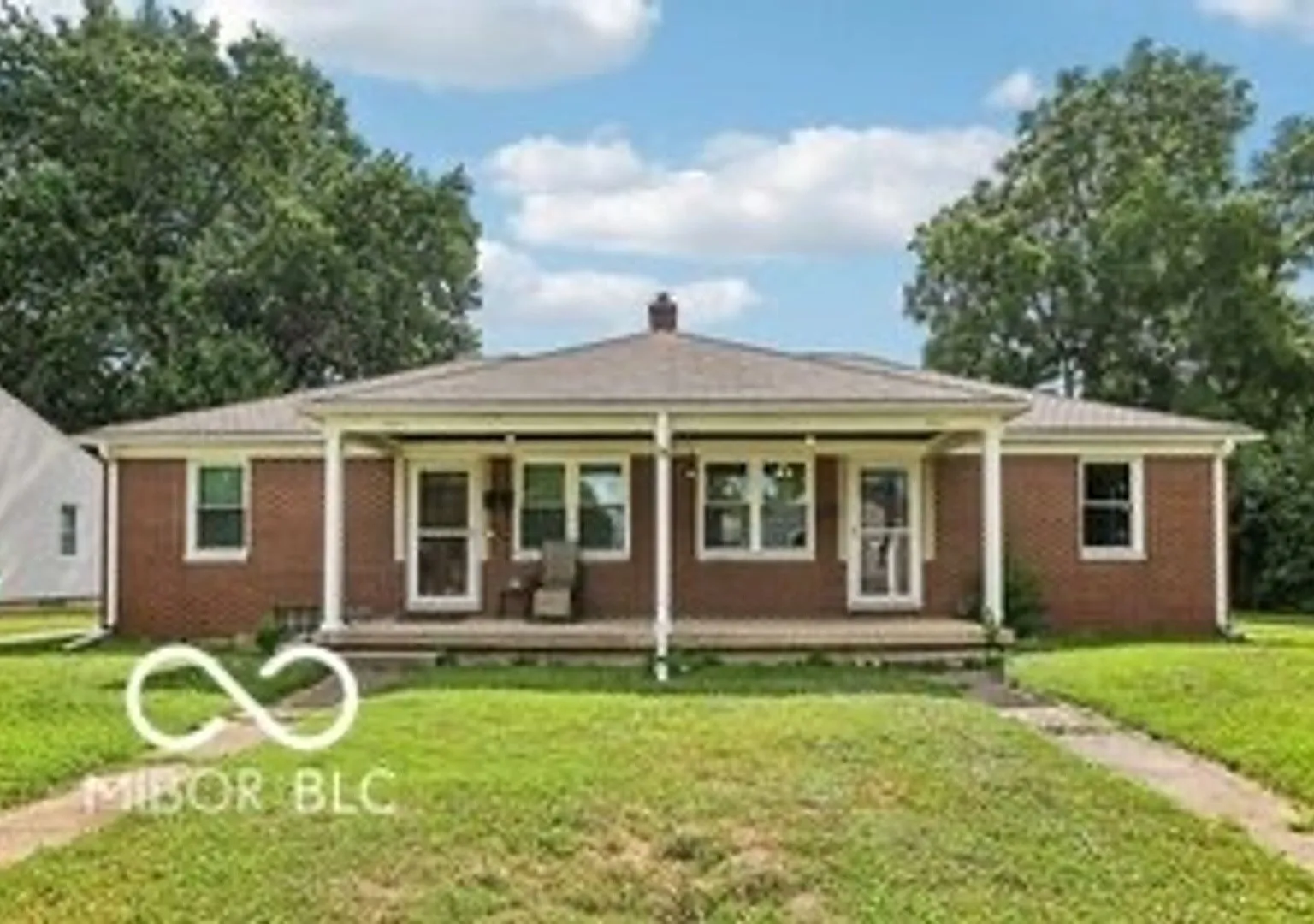 Charming 2BR Duplex in Indianapolis — Photo 1