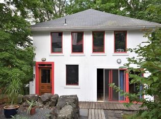 71 N Prospect St #4, Amherst, MA 01002