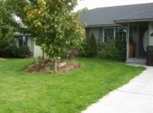 2350 SW 29th St, Redmond, OR 97756