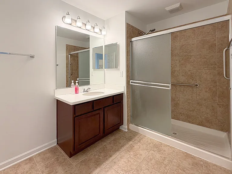 651 Olive Ln — Photo 14