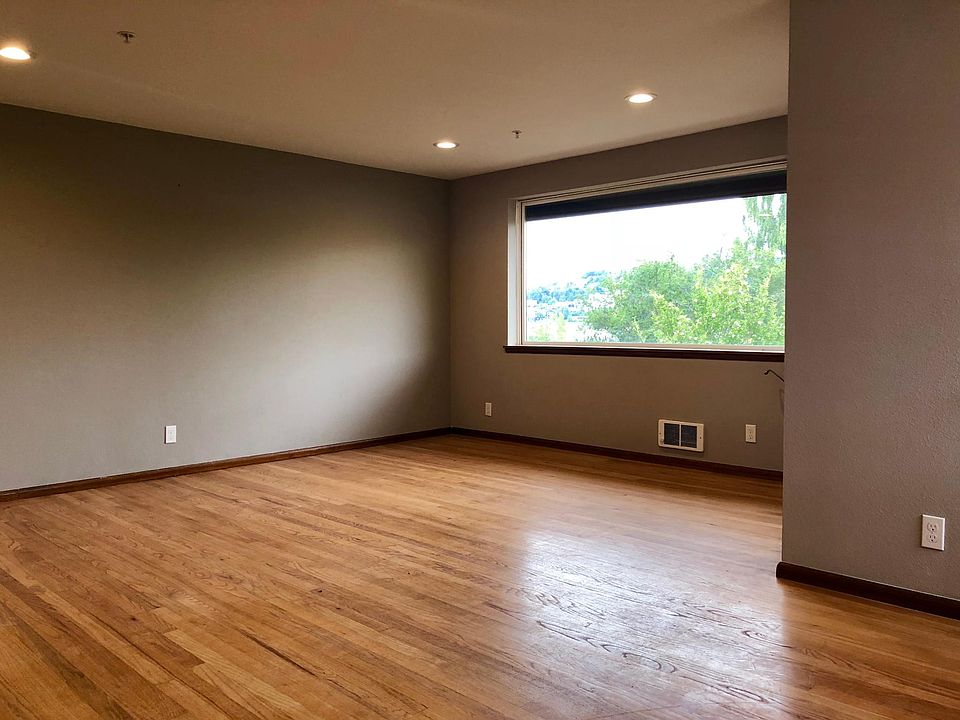 1st image of 2505 Yale Ave E #2