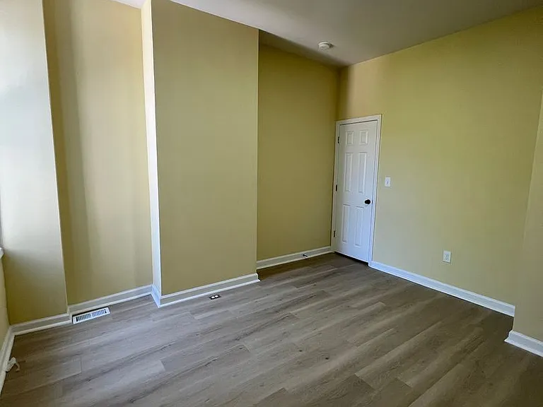 1725 Druid Hill Ave — Photo 10