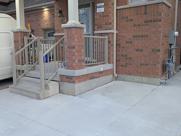 22 Exhibition Cres #BASEMENT — Photo 2