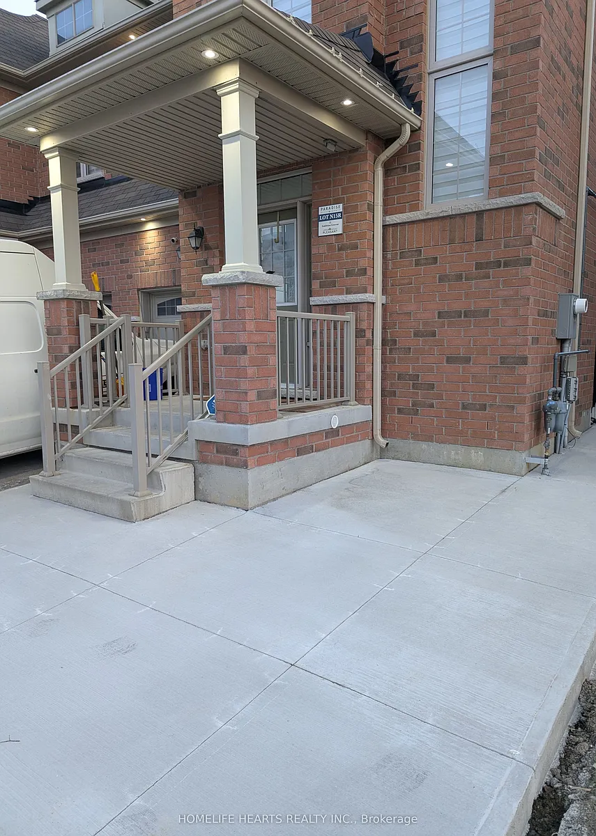 Building Photo - 22 Exhibition Cres #BASEMENT