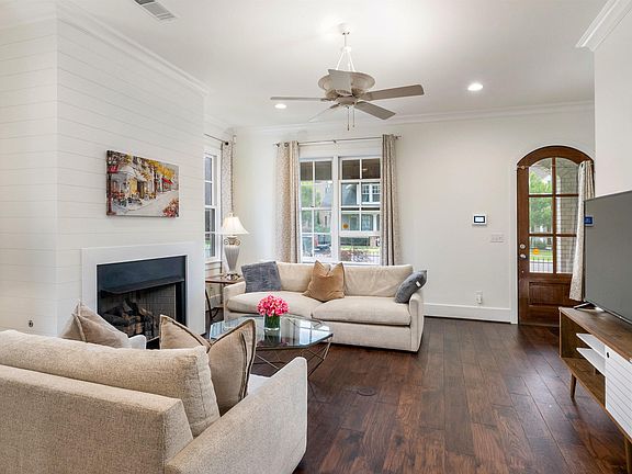 5th image of 5394 Anna Ln