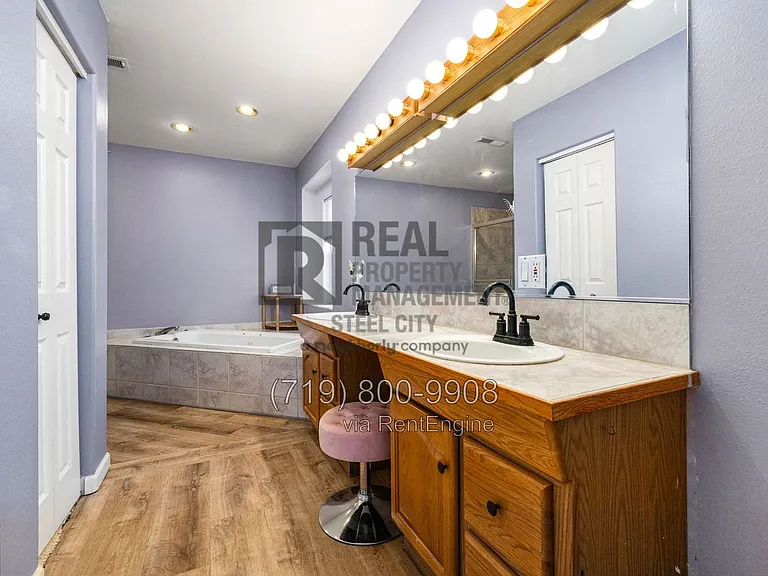275 W Baldwyn Dr — Photo 23