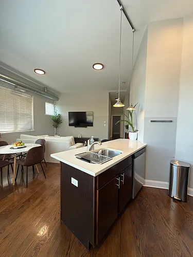 7240 W Devon Ave #203 Photo 1