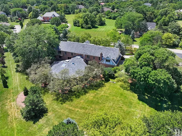 35 Revere Dr, South Barrington, IL 60010