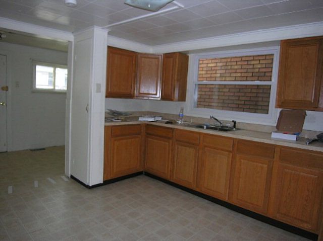 2nd image of 366 W Snyder Ave