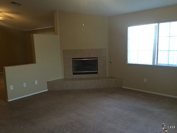 5th image of 228 Mazatlan Dr