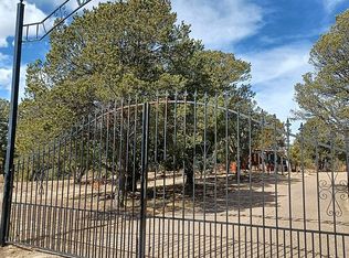 61 Coyote Rd, Las Vegas, NM 87701