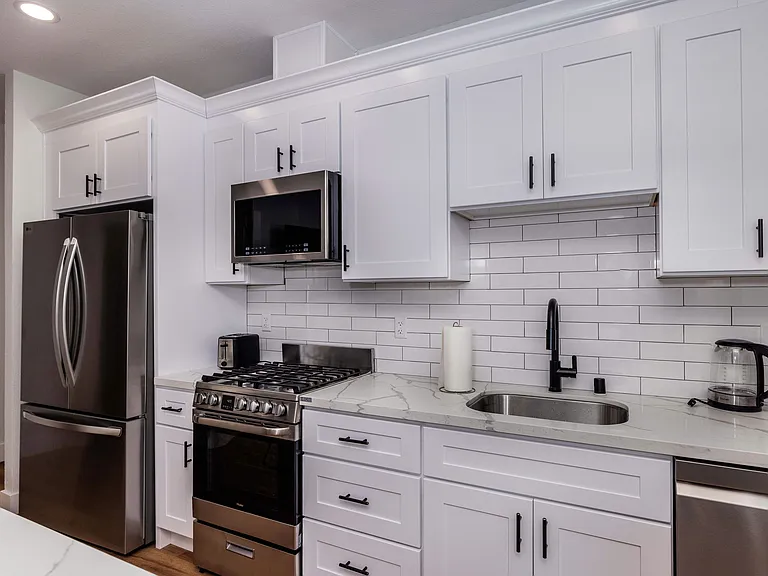 2382 Derby St #1-6 — Photo 31