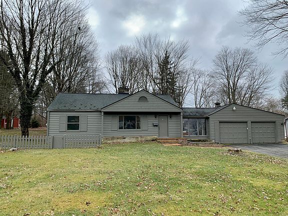 4th image of 2851 Howell Dr