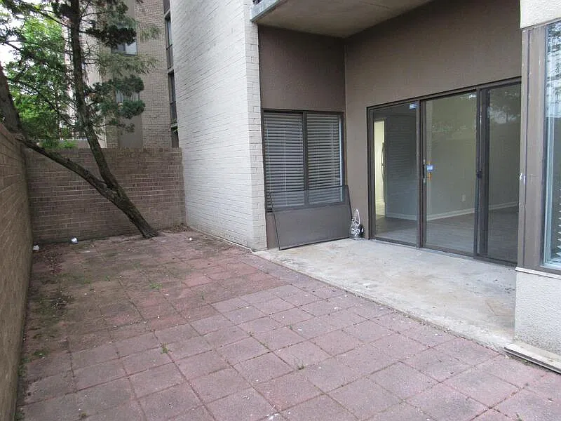 2 bed, 2.0 bath, 1073 sqft, $1,999 — Photo 3
