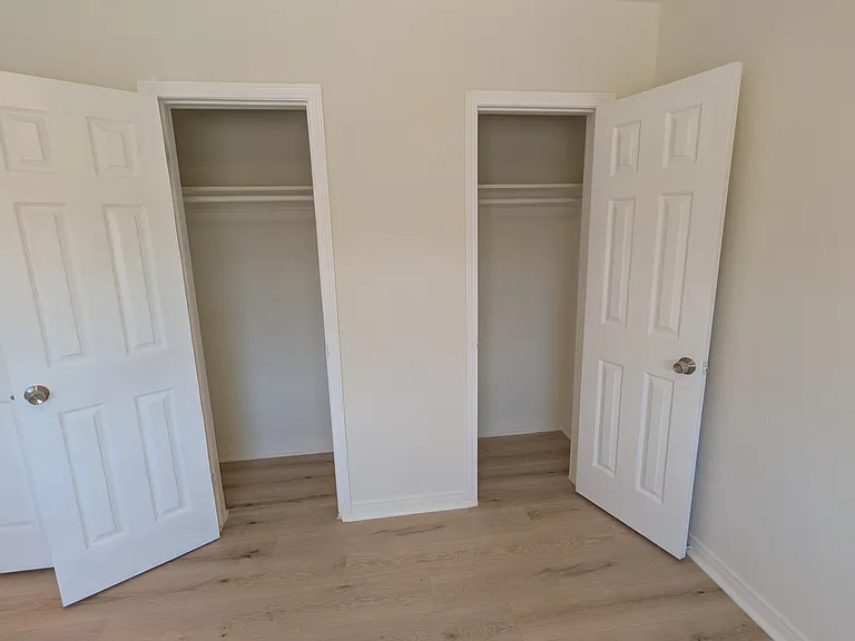 7226 Troost Ave #5 — Photo 10