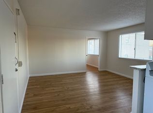 22411 Del Valle St APT 8, Woodland Hills, CA 91364
