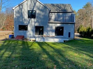 28 Folly Mill Rd, Salisbury, MA 01952