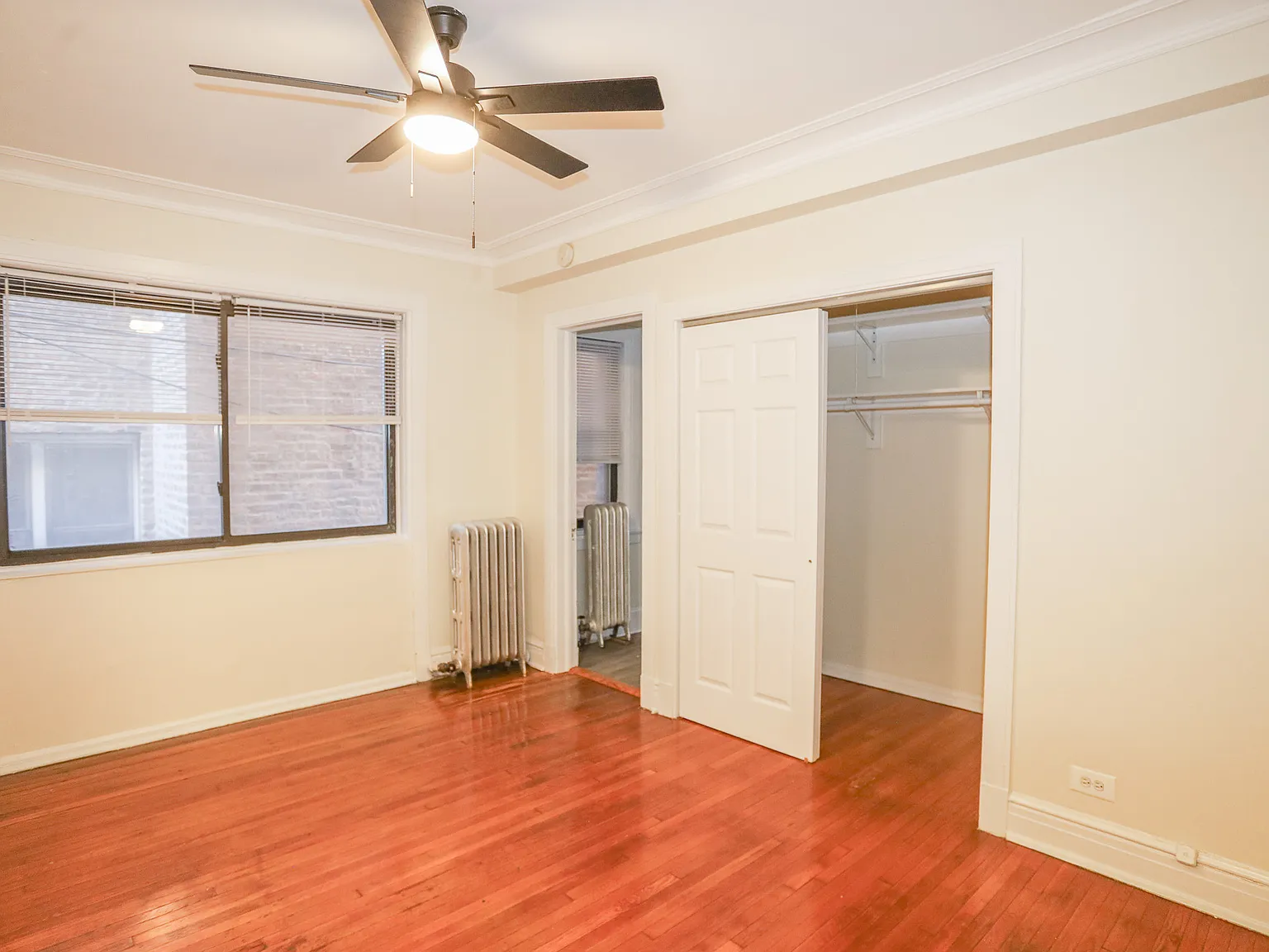 Studio, 400 sqft, $1,200 — Photo 3