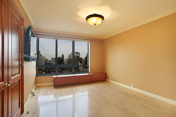 Sold by Corcoran | media 22