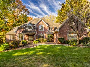 1462 Eagle Trace Ct, Greenwood, IN